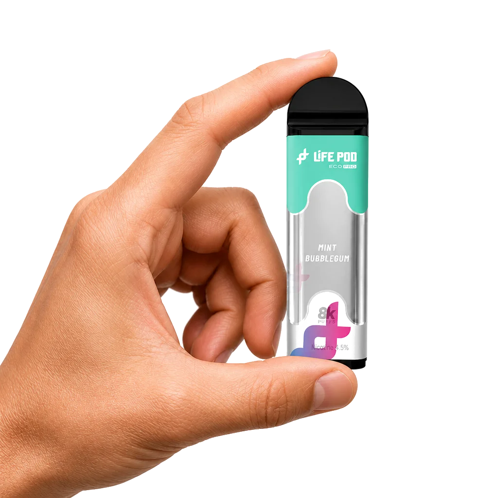 Repuesto Life Pod Cartridge 8000 4 Repuesto Life Pod Cartridge 8000 en mano para referencia de tamaño